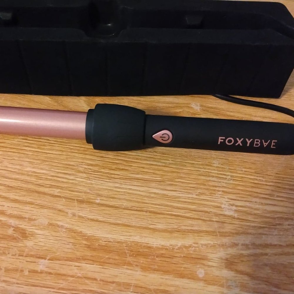 Foxy Bae Curling Wand